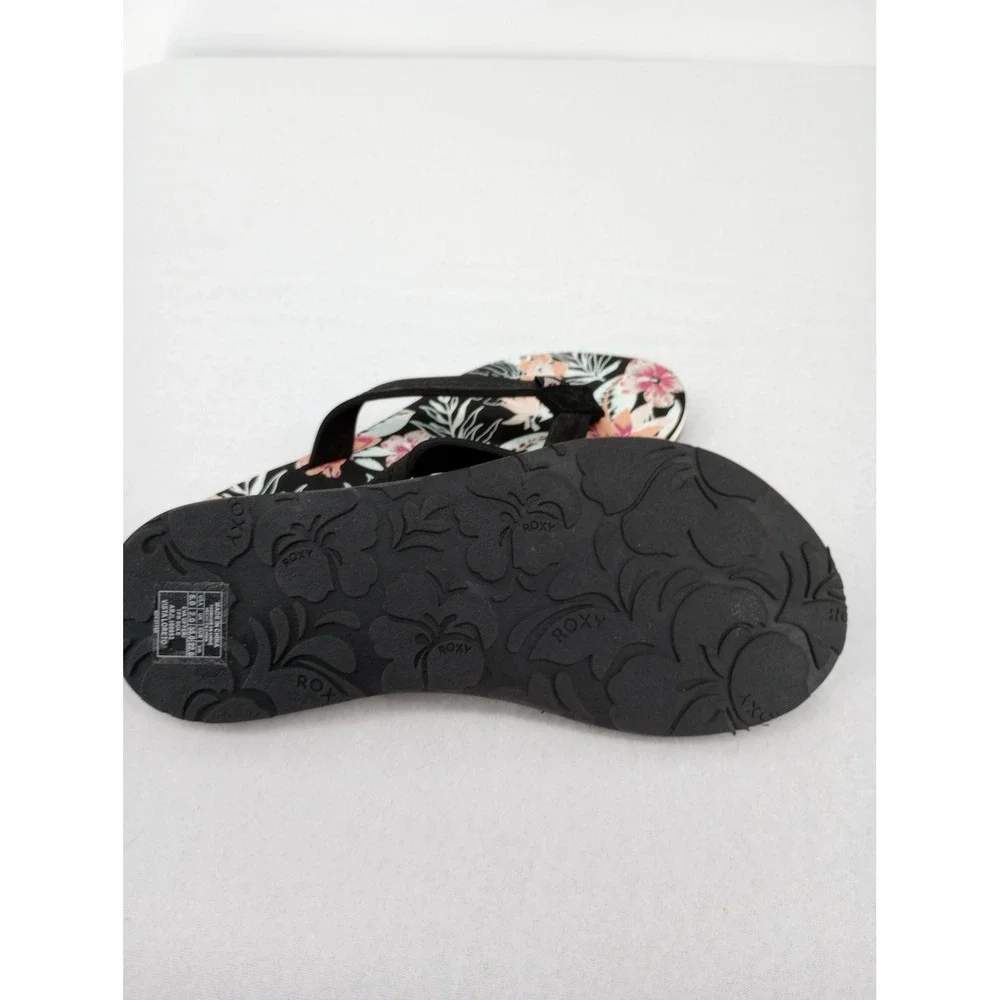 Roxy flip flops
